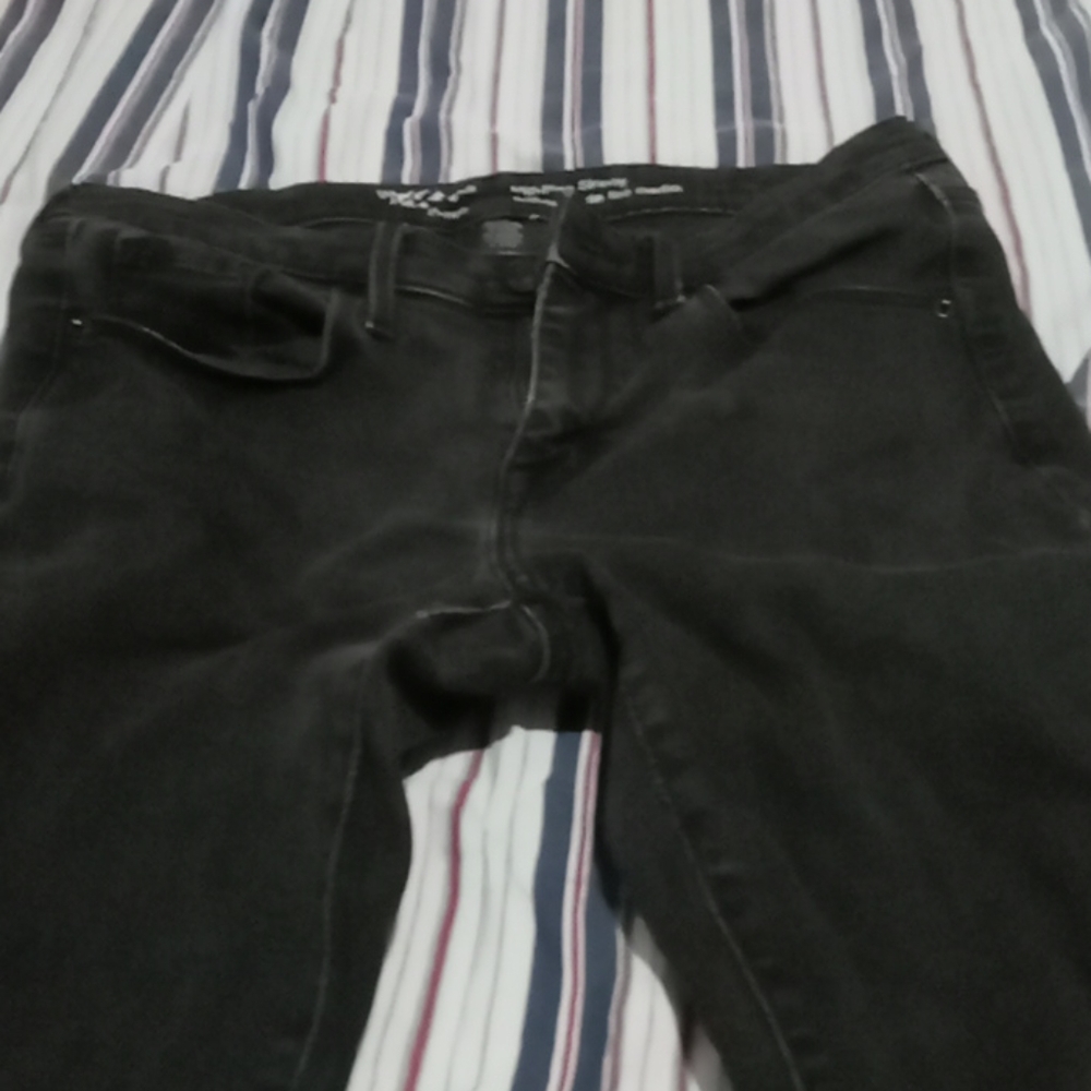 Black skinny jeans
